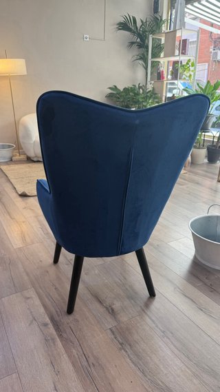 Sofá de terciopelo azul