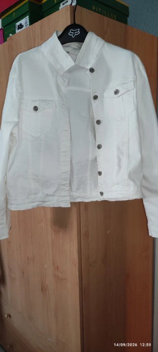 Chaqueta vaquera blanca