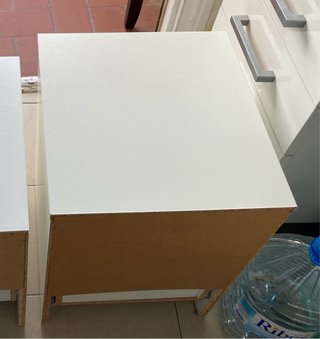 Mesita de noche IKEA