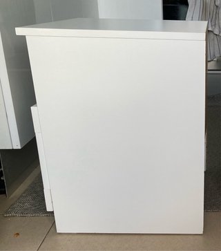 Mesita de noche IKEA