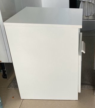 Mesita de noche IKEA