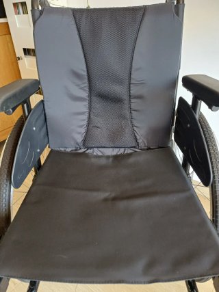 Silla de ruedas Invacare Action3 NG