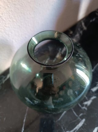 Jarrón de cristal verde
