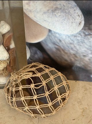 Cuadro decorativo de piedras 30x50, jarron y saco