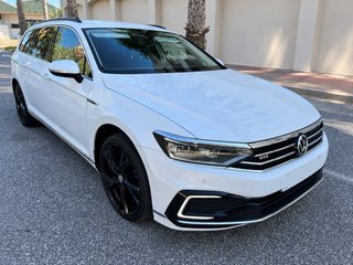 Volkswagen Passat GTE R-line