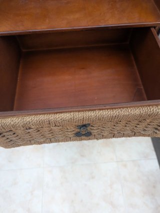 Mueble auxiliar panera de madera y mimbre