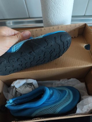 Zapatillas de agua azules talla 26