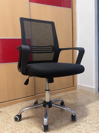 Silla de Oficina Negra Ajustable