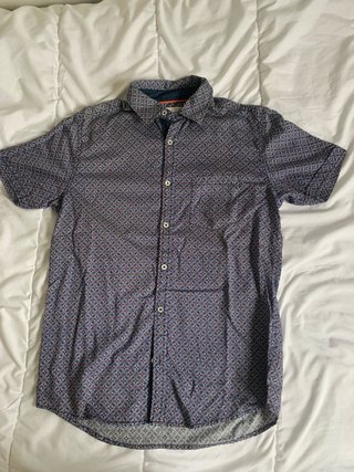 Camisa Veraniega Estampada Rojo y Azul