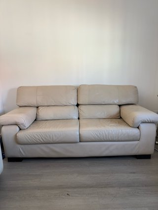 Sofá 2 plazas piel beige claro