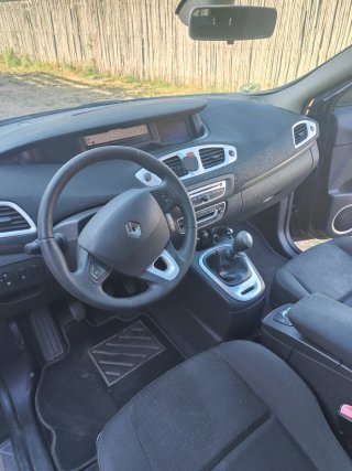 Renault Grand Scenic 2010