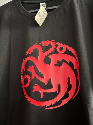 Camiseta Negra Símbolo Targaryen