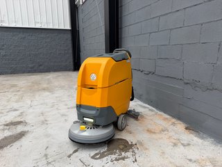 Fregadora eléctrica MB AR-S5D con tracción, nueva