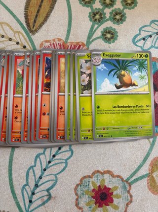 Cartas Pokémon Exeggutor Básico