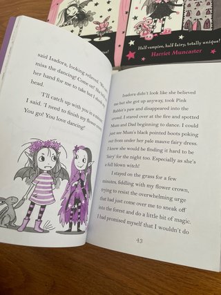 Isadora Moon (8x) y Mirabelle (1x) en inglés