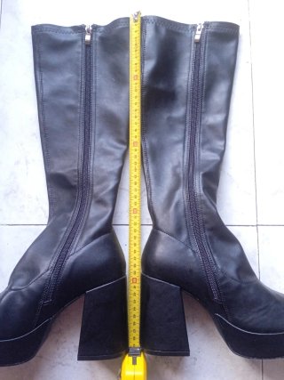 Stivali alti con piattaforma da donna