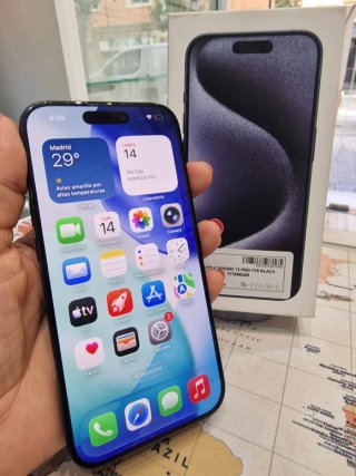 iPhone 15 Pro 1TB Nero Titanio