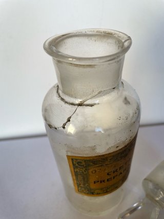 Botella antigua farmacia