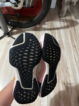 Nike Zoomx Invincible Run 3 blanco y rosa