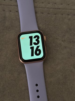 Apple Watch SE Rose Gold