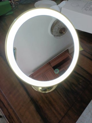 Specchio da tavolo LED dorato