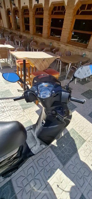 Honda SH 125 2012 Negra 34.000km