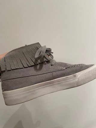Botines ASOS grises con flecos