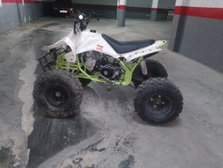 Quad infantil verde y blanco
