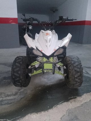Quad infantil verde y blanco