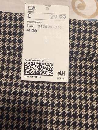Traje de falda y chaqueta a cuadros