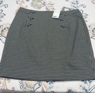 Traje de falda y chaqueta a cuadros
