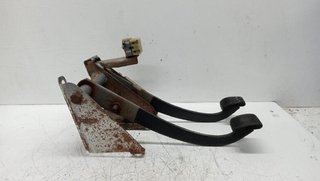 381509 52128398aa pedal chrysler jeep cherokee (j)