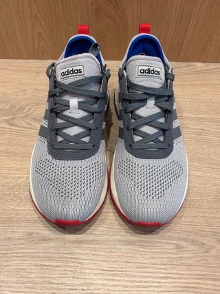Zapatillas Adidas Grises y Rojas