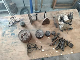 Antigüedades Hierro Forjado y Pesas
