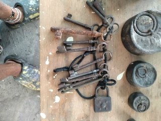 Antigüedades Hierro Forjado y Pesas