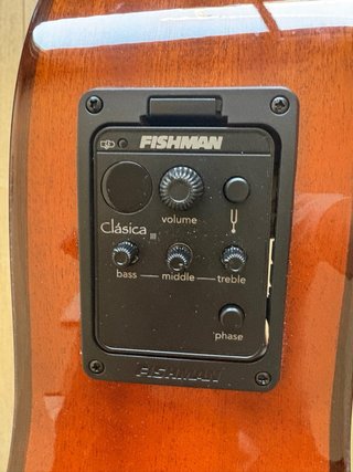 Guitarra Admira Juanita Amplificada como nueva