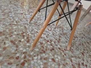 Sillas negras madera