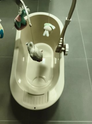 Bañera bebé + móvil musical