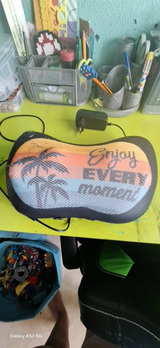 Masajeador con diseño tropical