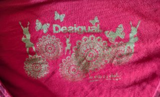 Camiseta Desigual Roja Asimétrica Talla M