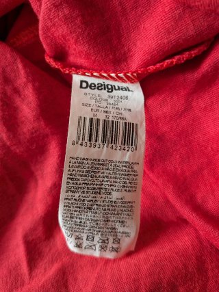 Camiseta Desigual Roja Asimétrica Talla M