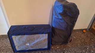 Cuna de viaje gris