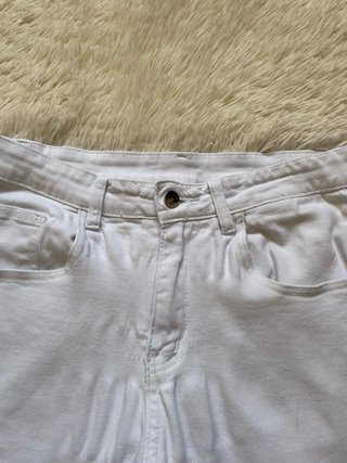 Jeans bianchi strappati Manfinity