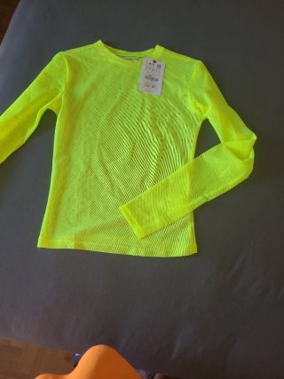 Camiseta Pull&Bear verde neón Talla S
