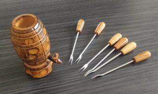 Barril porta pinchos de madera