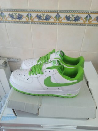 Nike Air Force 1 Blancas y Verdes