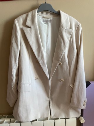 Americana beige doble botonadura