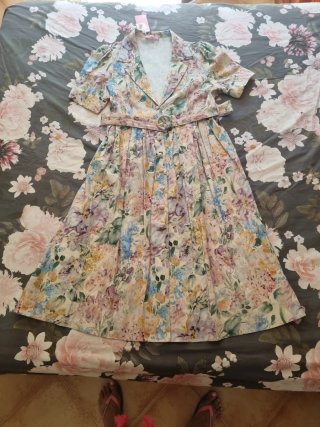 Vestido Alma en Pena flores talla L sin usar