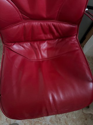 Silla de oficina de cuero natural roja