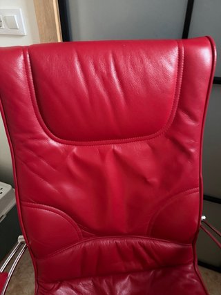 Silla de oficina de cuero natural roja